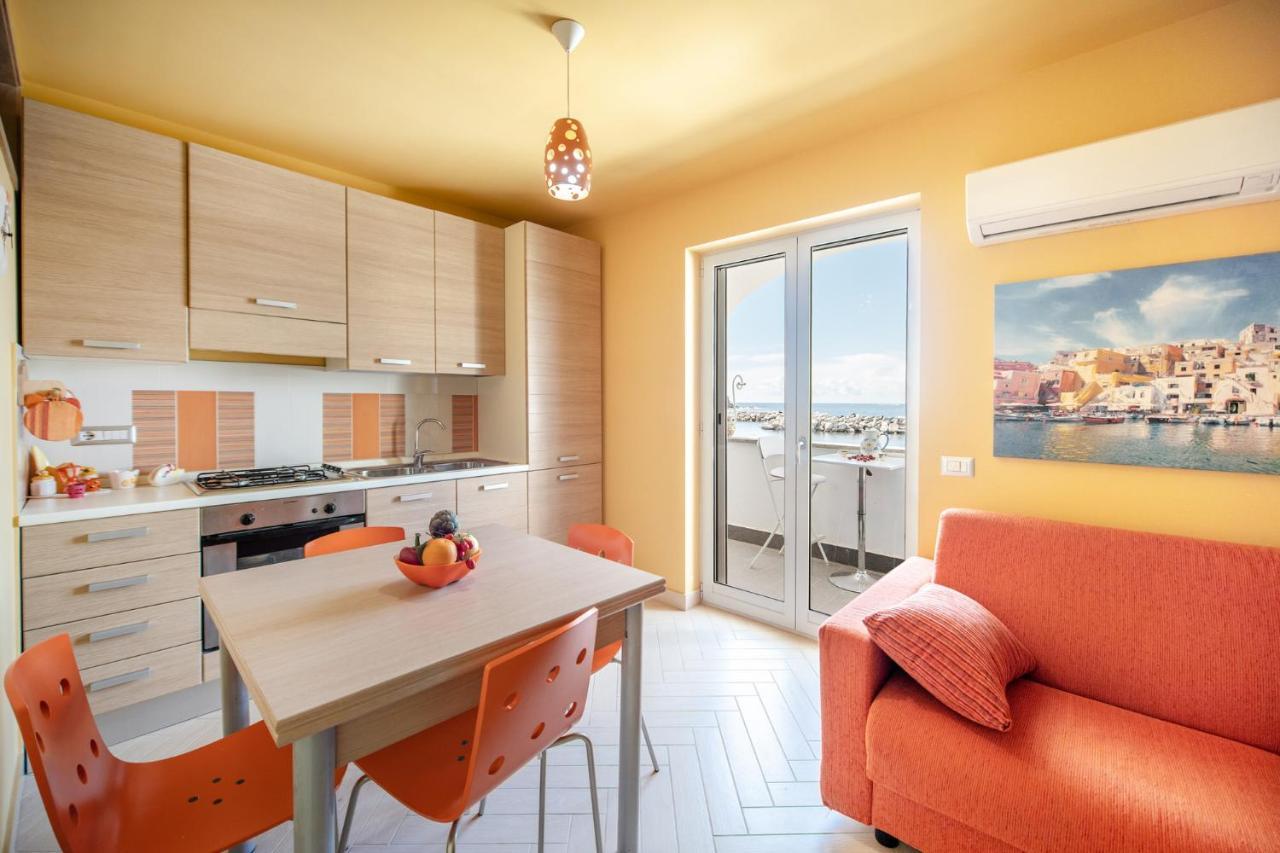 Willa Casa Cinzia In Marina Di Corricella Procida Zewnętrze zdjęcie