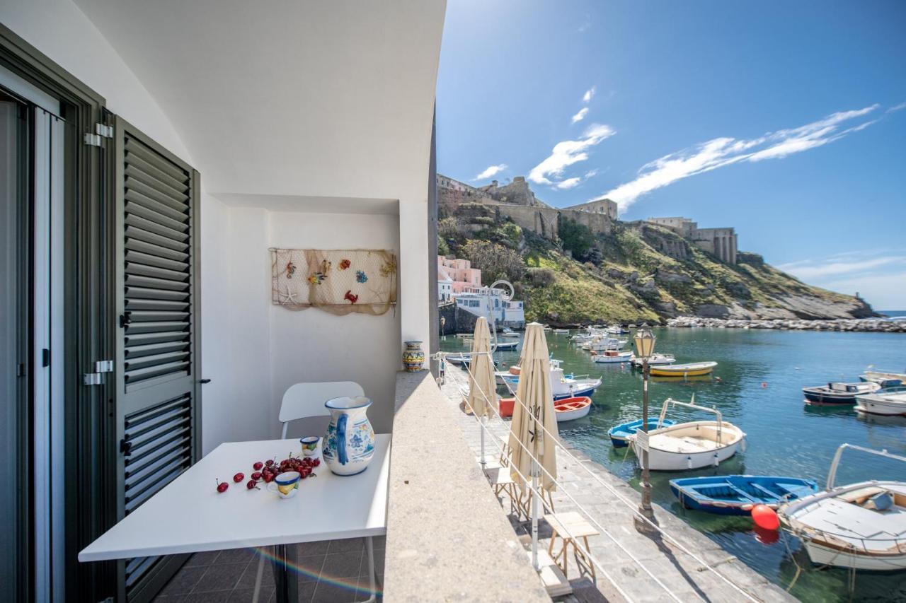 Willa Casa Cinzia In Marina Di Corricella Procida Zewnętrze zdjęcie